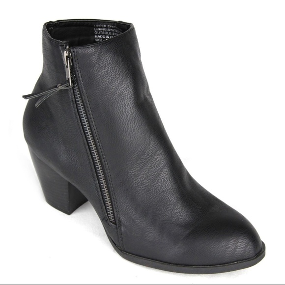 Shoes - Black Side Zipper Wedge Low Booties